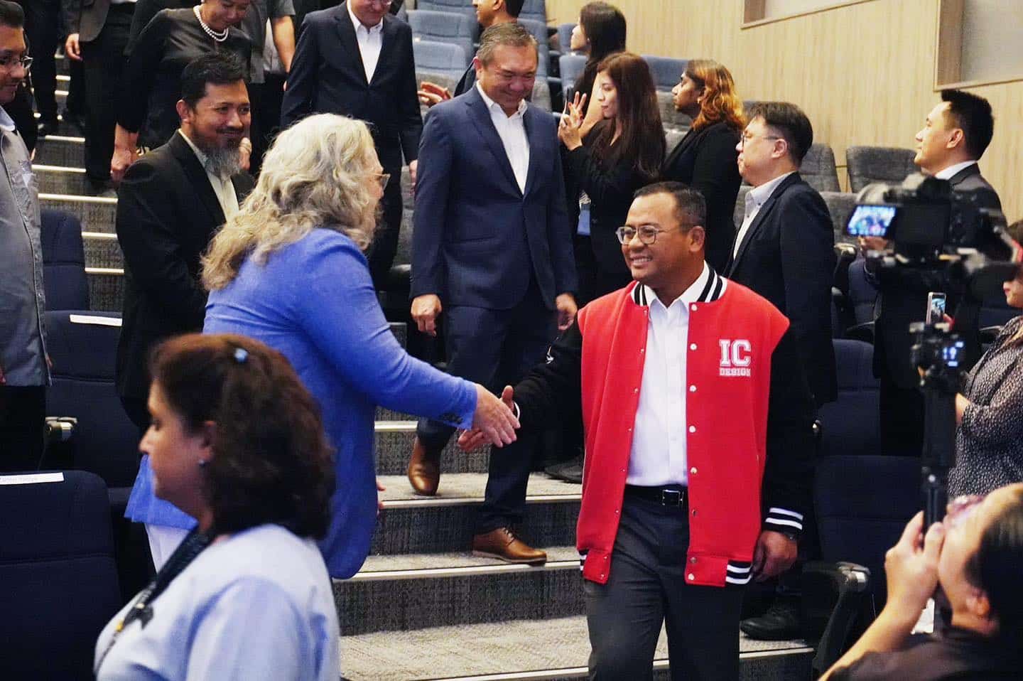 本地芯片业应跳脱本土思维   雪大臣促拓展国际新兴市场