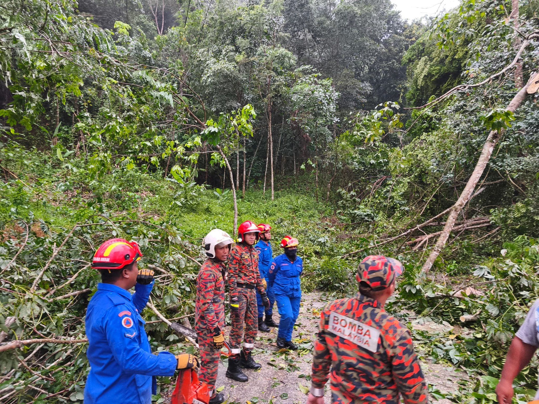 乌雪周日风灾毁3住家2轿车  40人受困休闲区幸获救