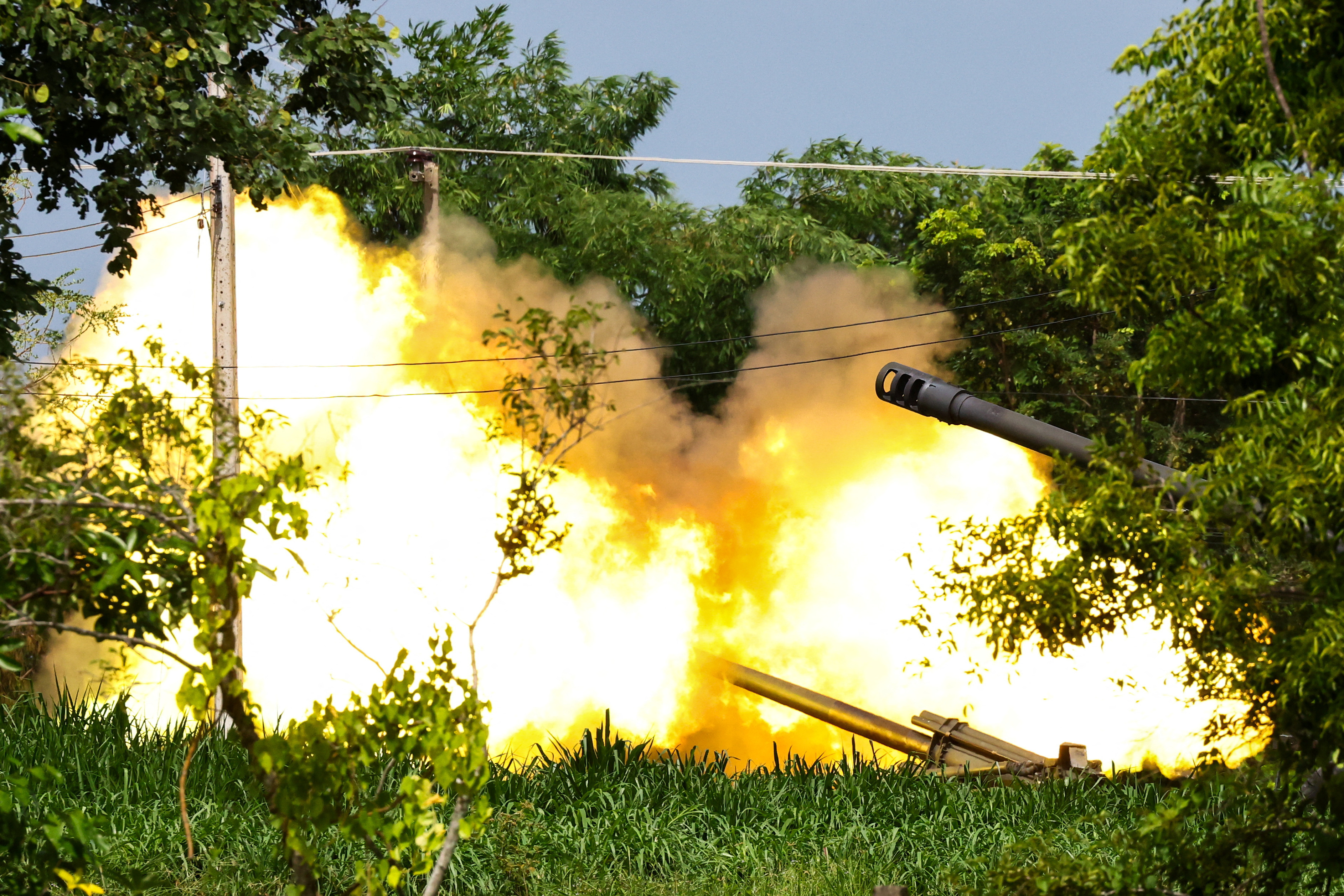 Thailand, Cambodia exchange heavy fire as fighting extends into second day