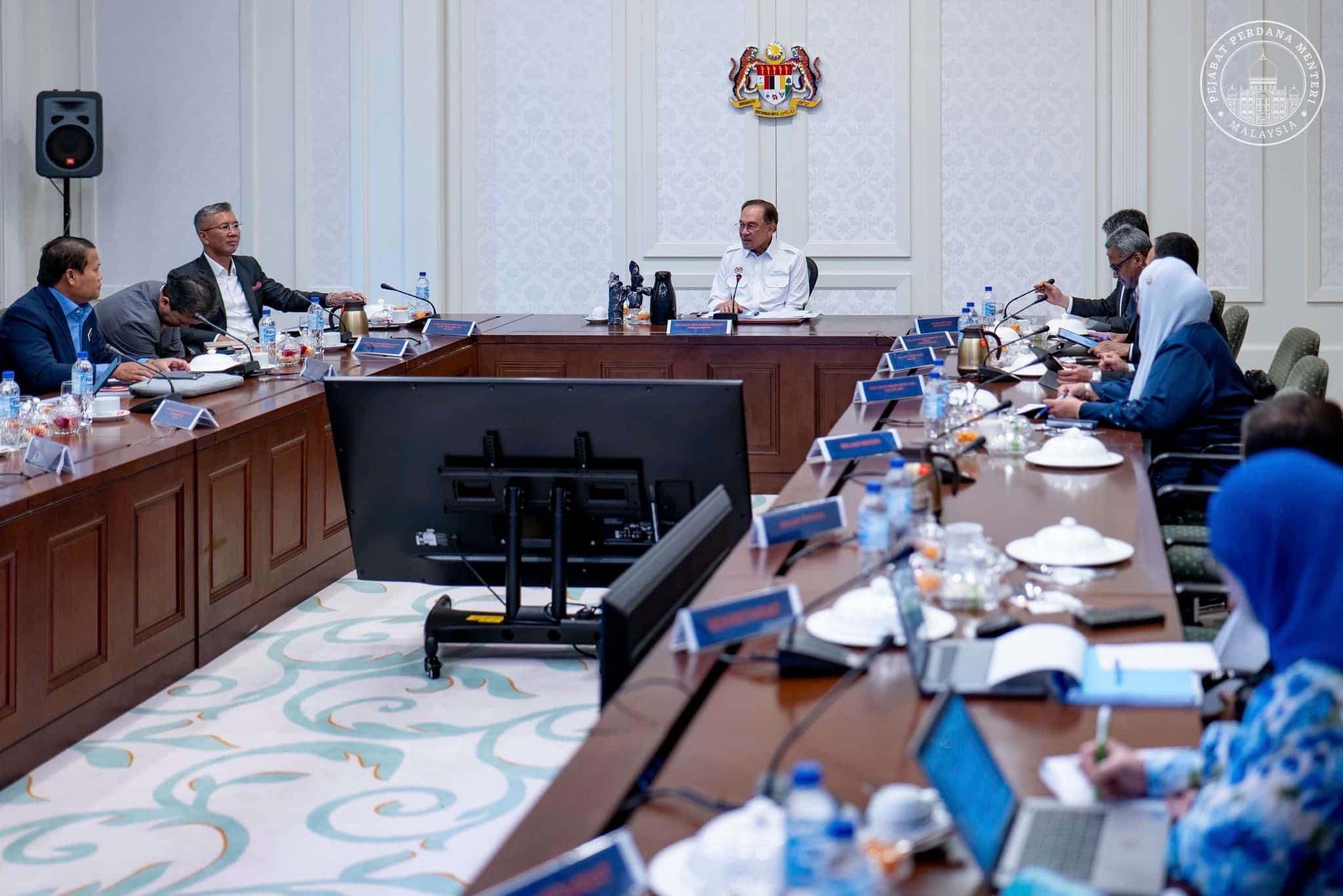 Anwar’s pledge on fuel price shows commitment to ease living costs, says Nga