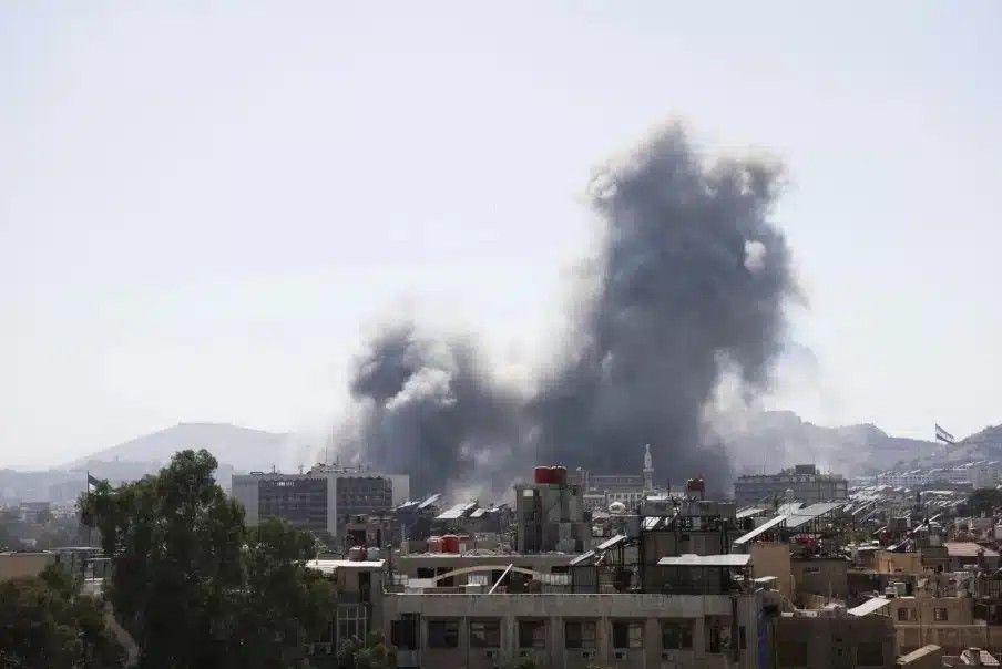 சிரியா மீது இஸ்ரேல் வான்வழித் தாக்குதல்