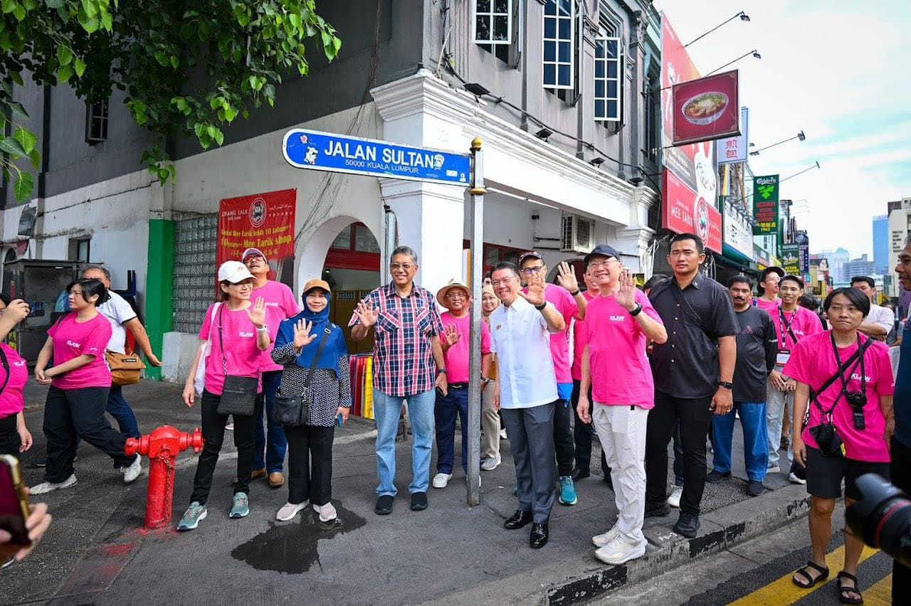 首都旧区复兴迎游客打卡 倪可敏促照顾卫生整洁