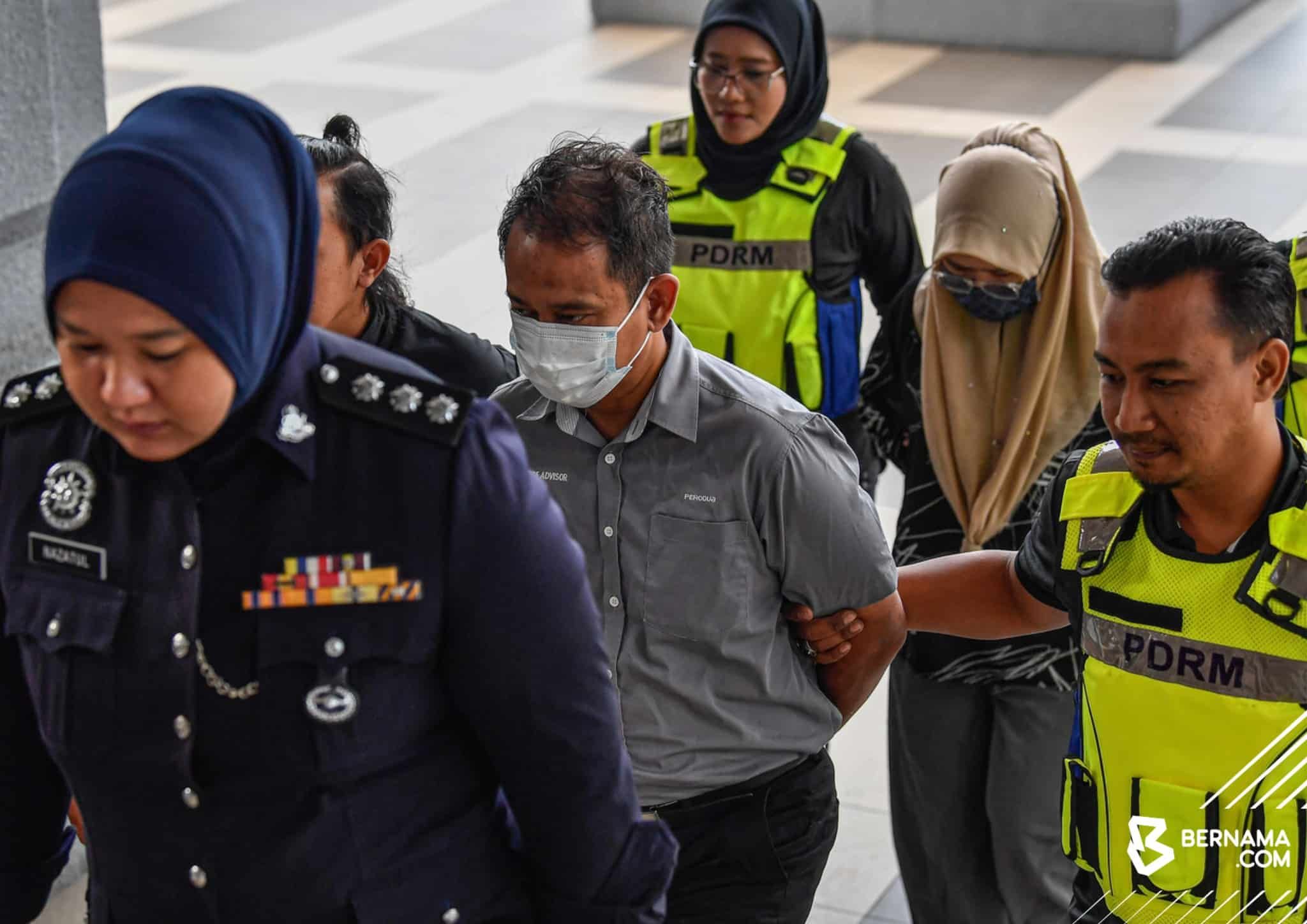 榴莲壳砸7岁女童手泡盐水 继父坐牢5年.亲妈罚1.8万