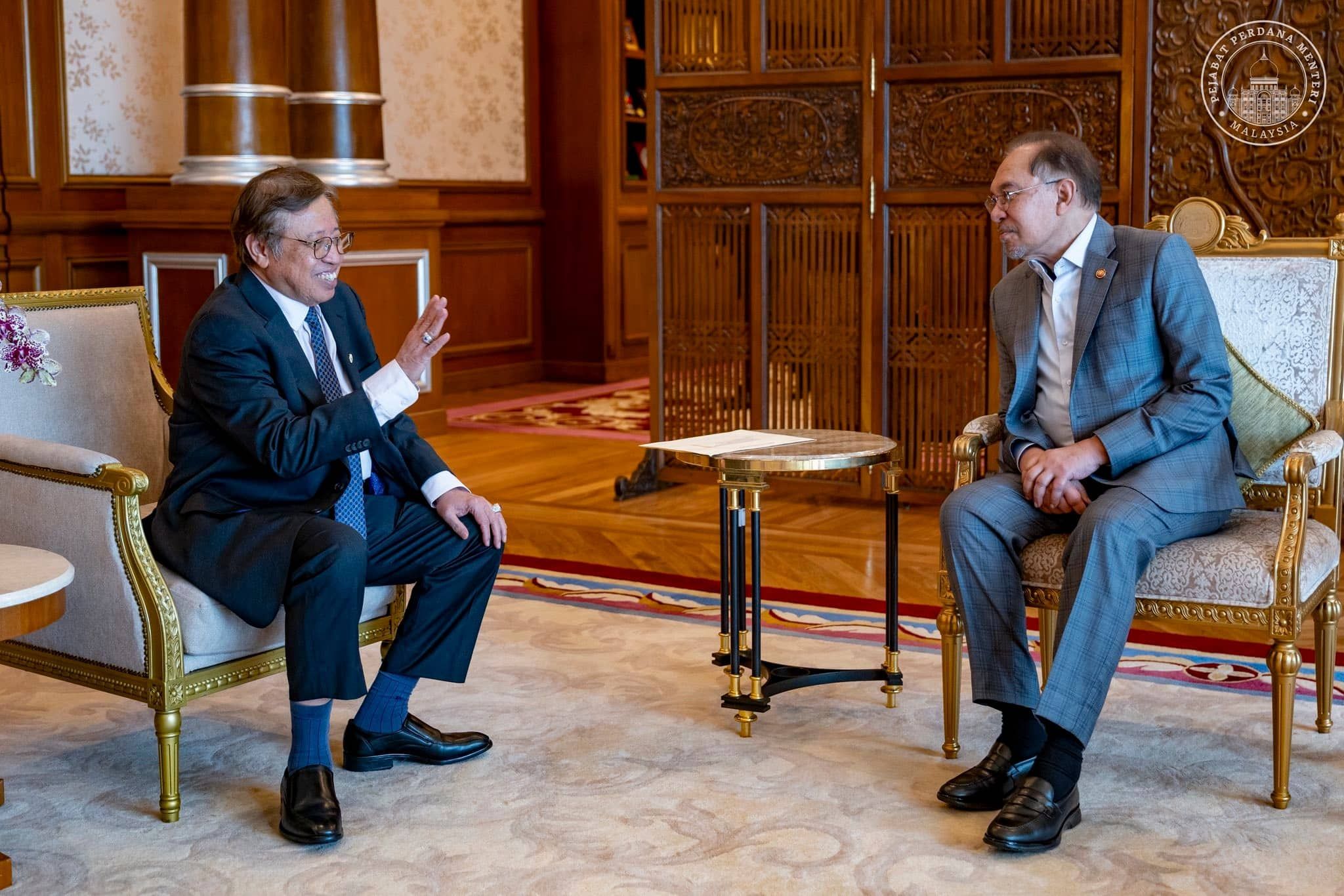 安华晤东马领袖加强合作 下午见希盟议员筹备国会