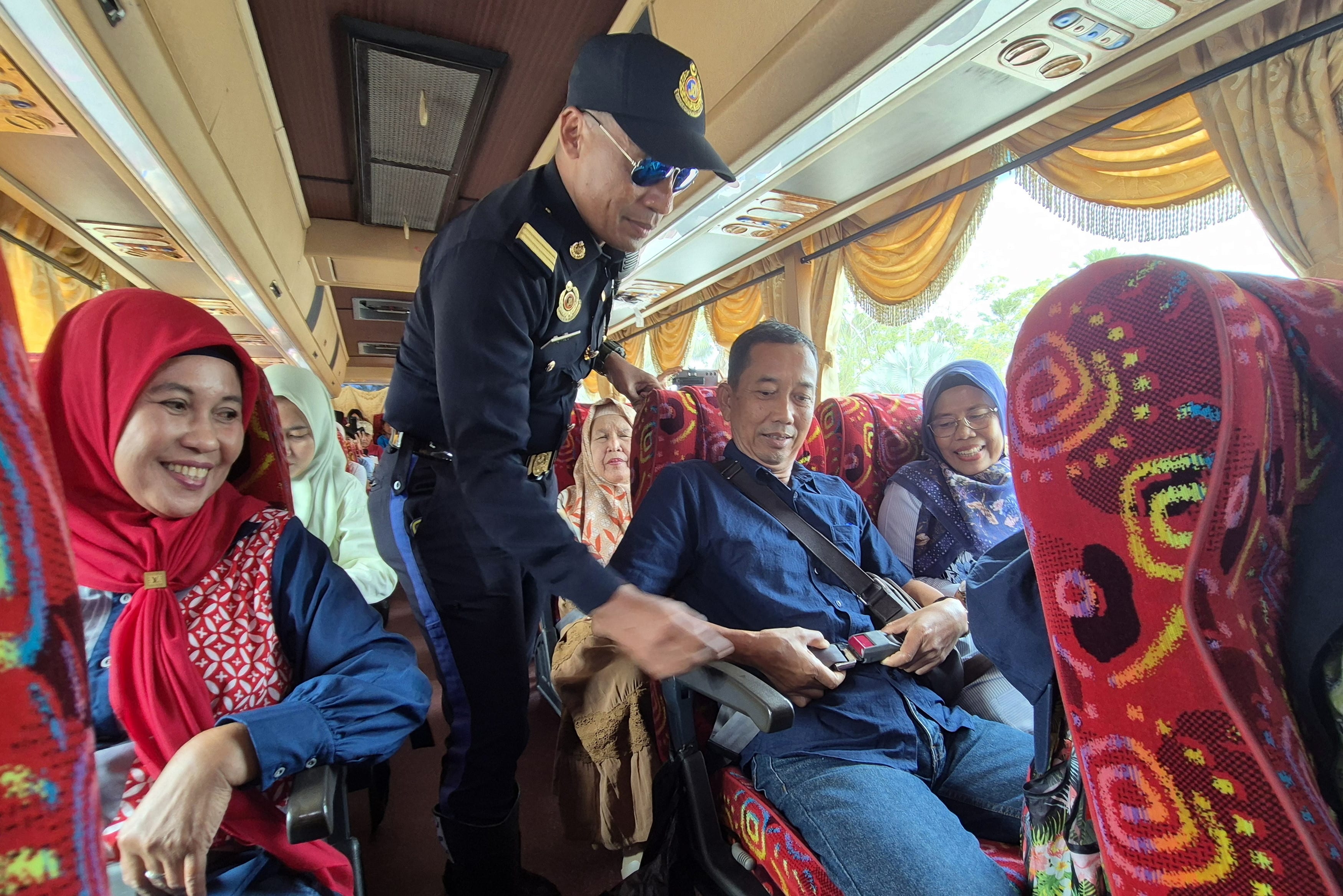 Salur aduan jika tali pinggang keledar bas tidak berfungsi melalui MyJPJ