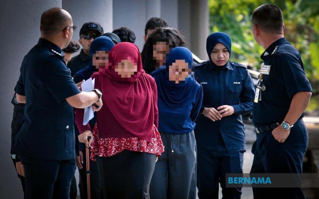 警方证实家庭激励活动 涉女王之夜裸体情色