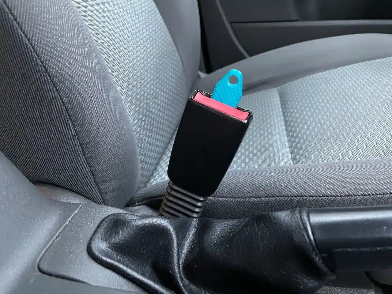 宪报颁布1231起禁假插扣进口 避免绕过使用安全带