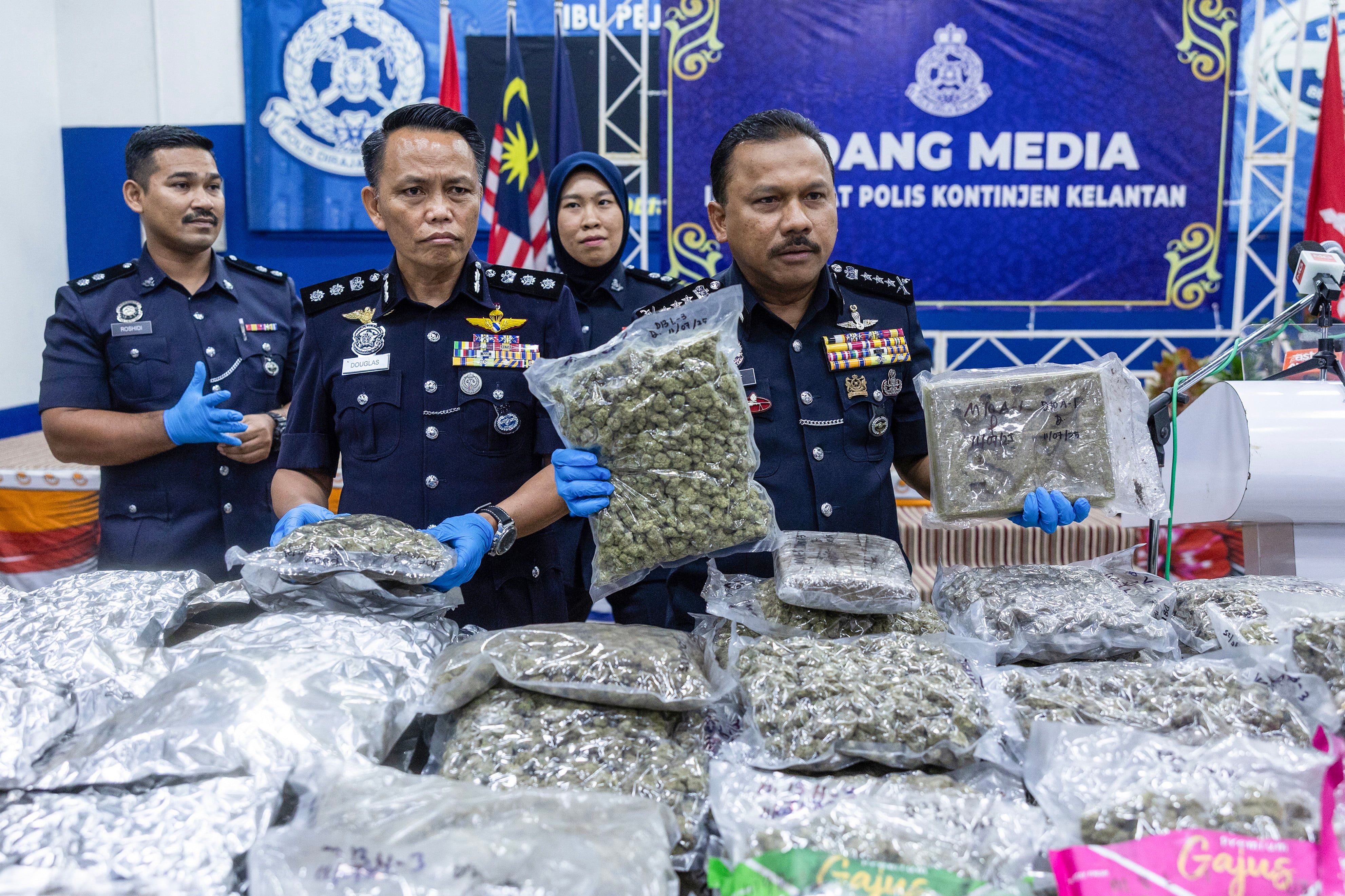 夫妇利用腰果包装运毒被逮  警起获总值310万各类毒品