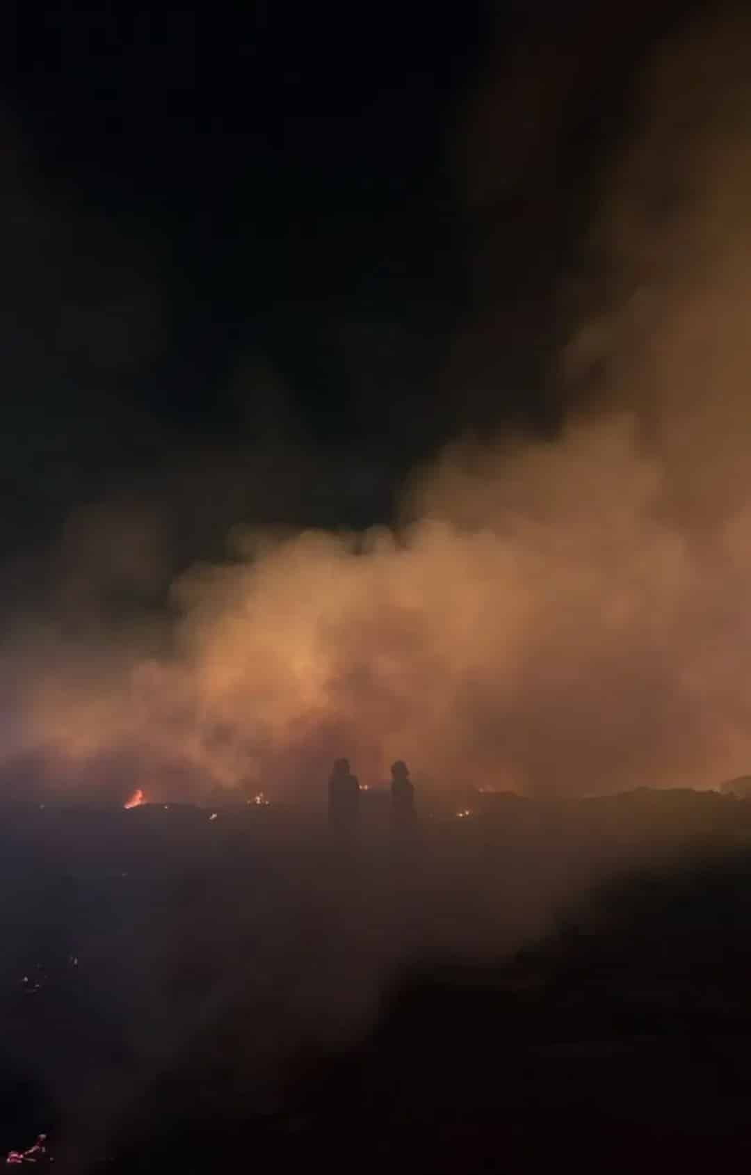 八丁燕带垃圾场午夜失火   灭火工作至清晨进行中