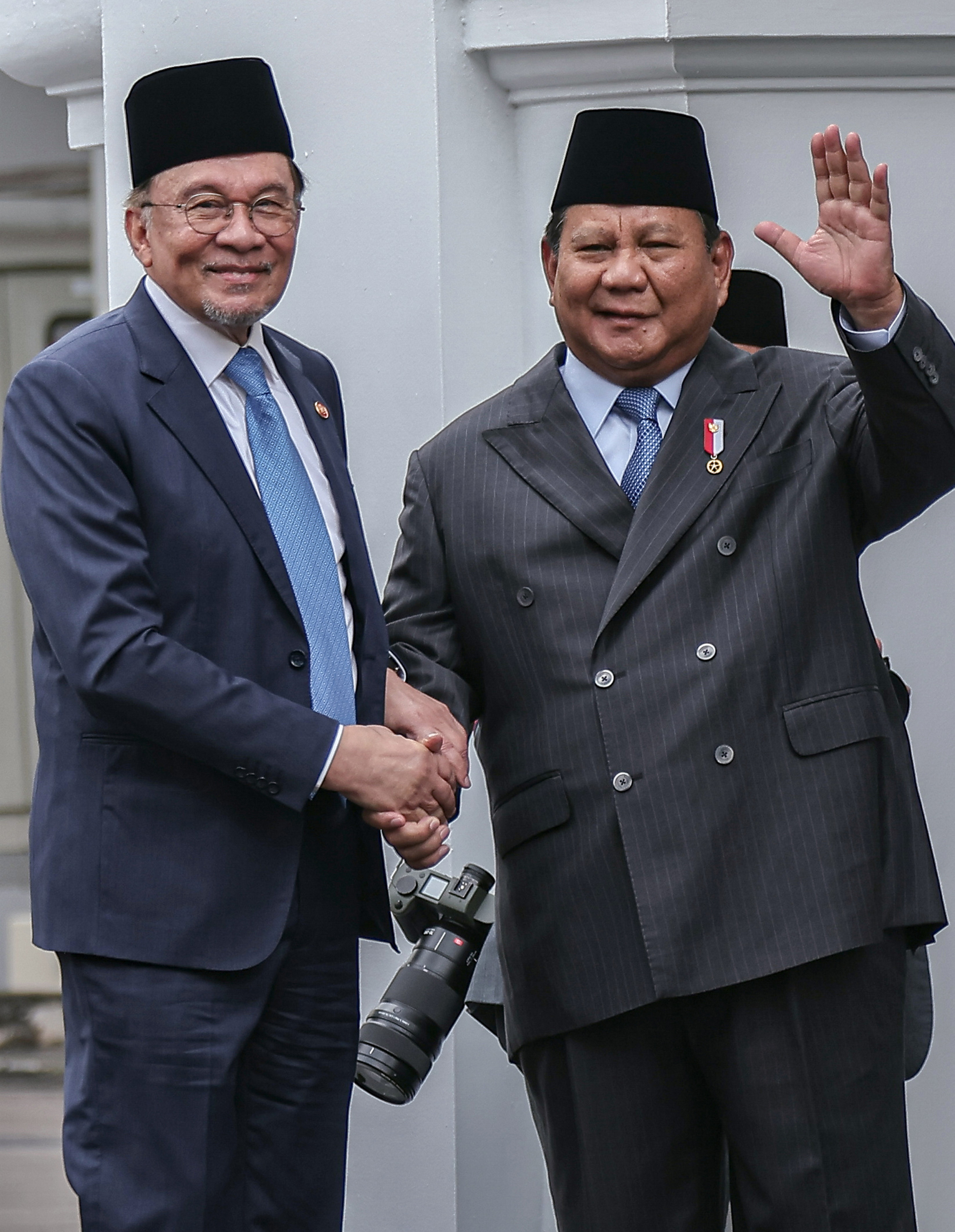 Anwar says diplomacy only option in maritime border issues with Indonesia