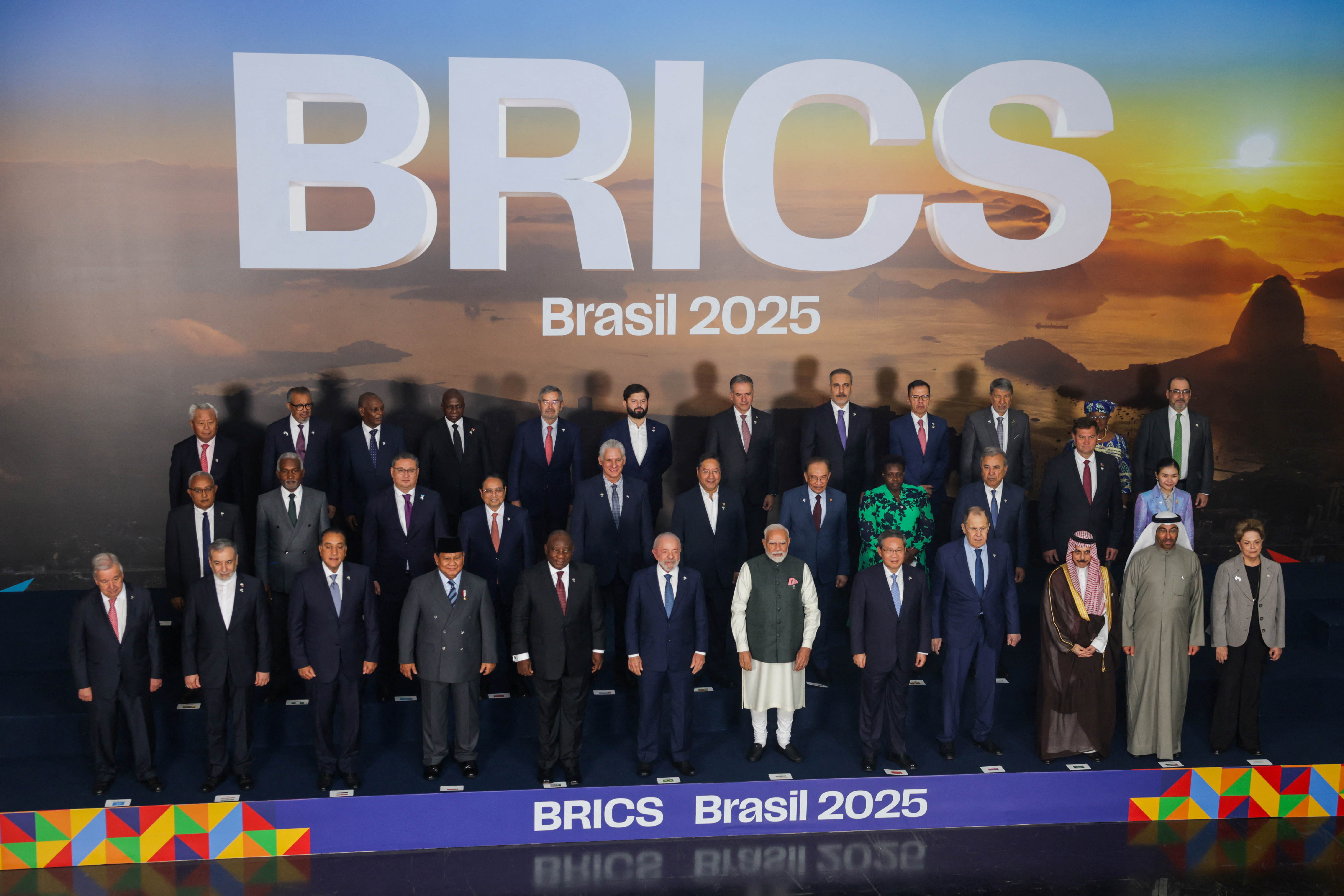 PM leads efforts to strengthen strategic investments, global economic cooperation