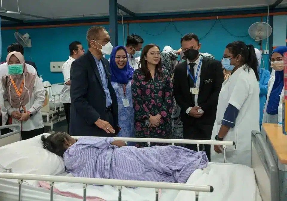 மருத்துவர்கள் வெளிநாடுகளுக்கு குடிபெயர்வதைத் தடுக்க, கே. கே. எம் நிரந்தர நியமனங்களை விரைவு படுத்துவதில் உறுதியாக உள்ளது.