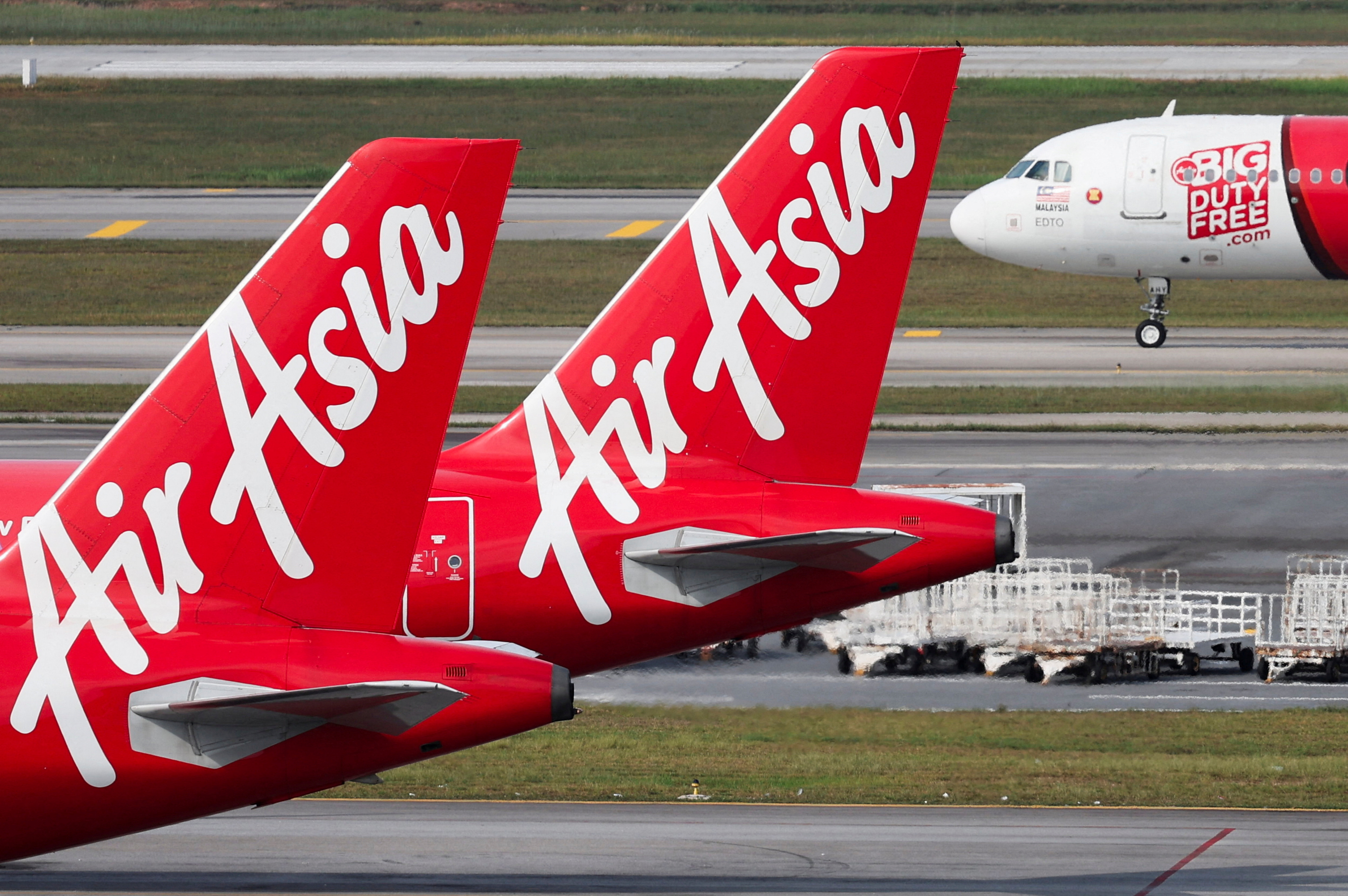 AirAsia inks US$12.25 bln Airbus deal for 70 long-range jets