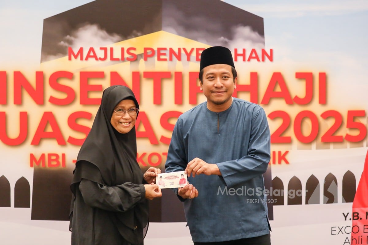 Insentif haji RM1,000, seramai 127 jemaah DUN Kota Anggerik terima manfaat