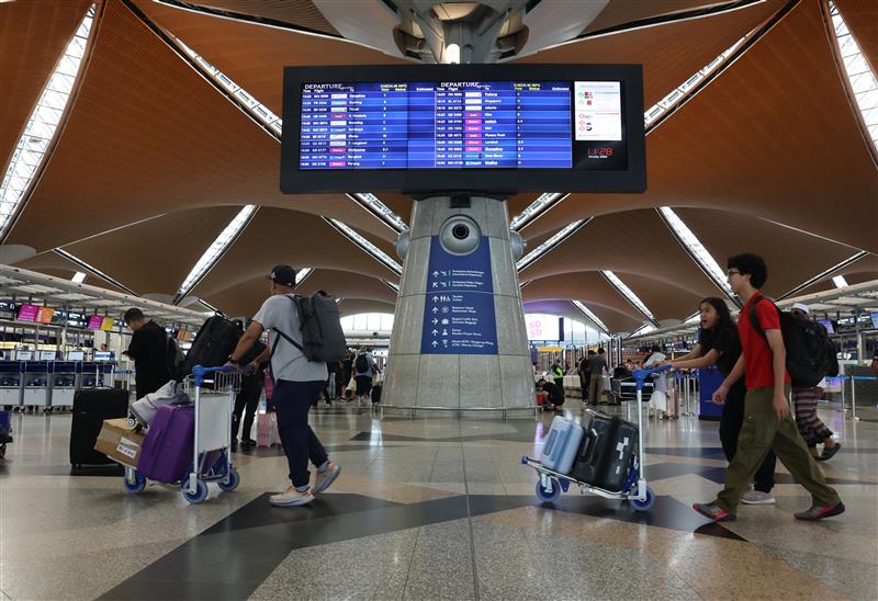 力争年终达6200万人次客流量    马机场控股：有望回到疫情前水平