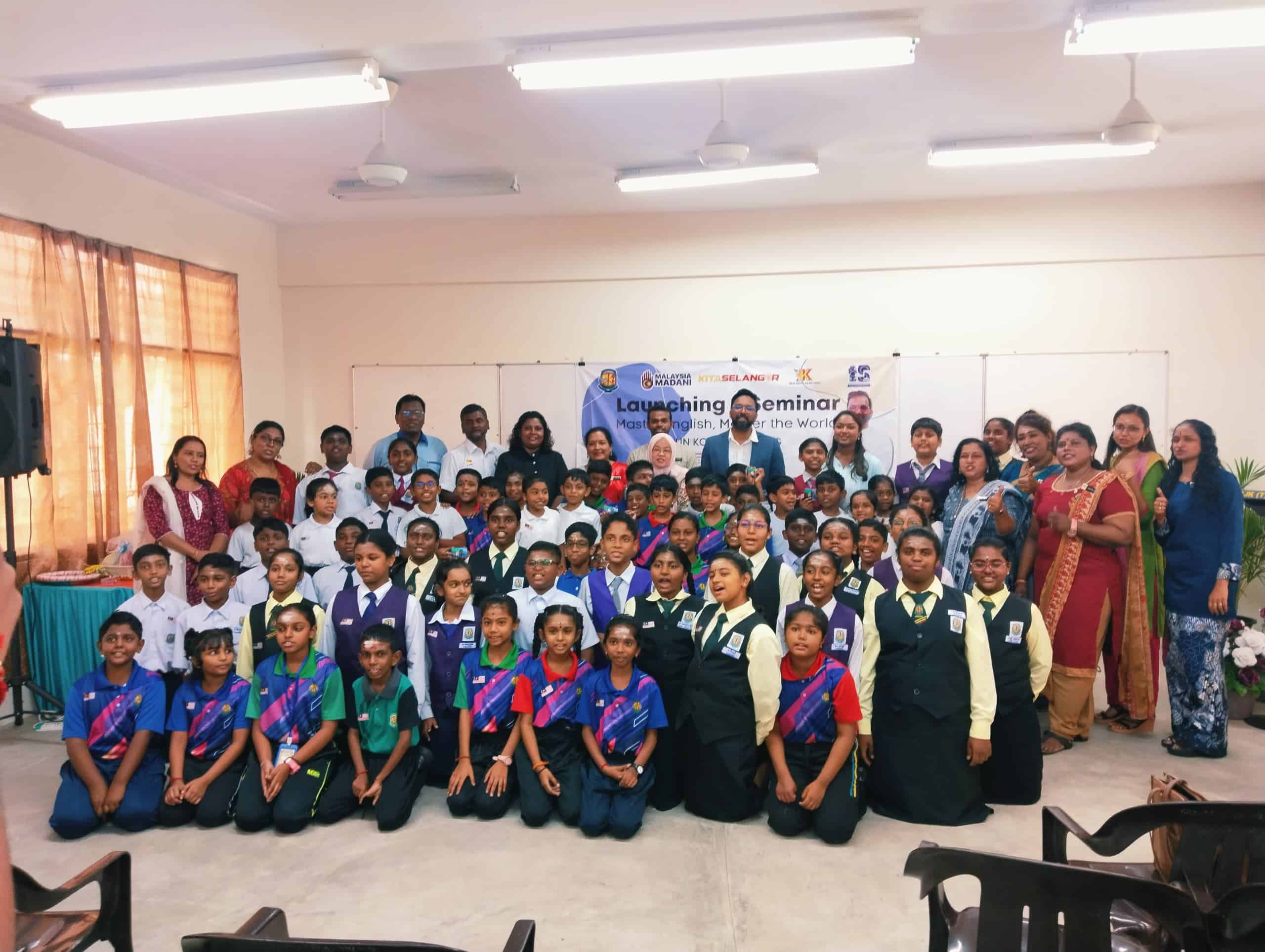 கோத்தா கெமுனிங் தொகுதி ஏற்பாட்டில் மாணவர்களுக்கு ஆங்கில மொழித் திறன் கருத்தரங்கு