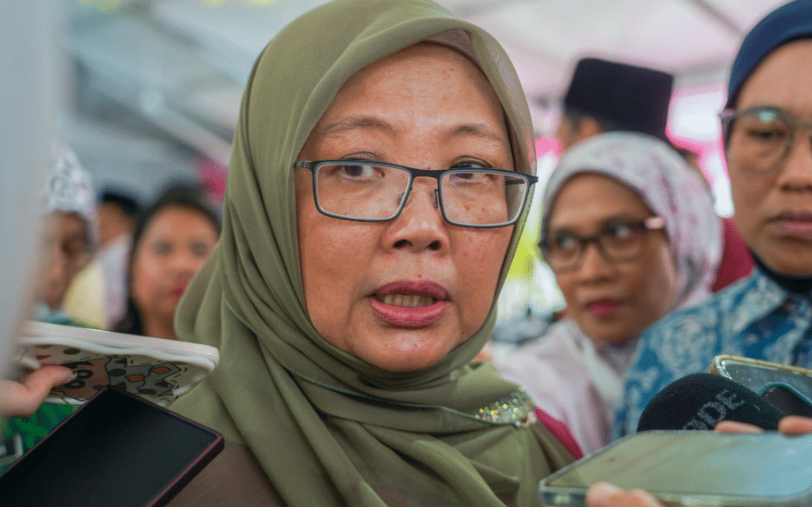 முன்னெச்சரிக்கை நடவடிக்கையாக மாணவர்களுக்கு கண் பரிசோதனை திட்டம்