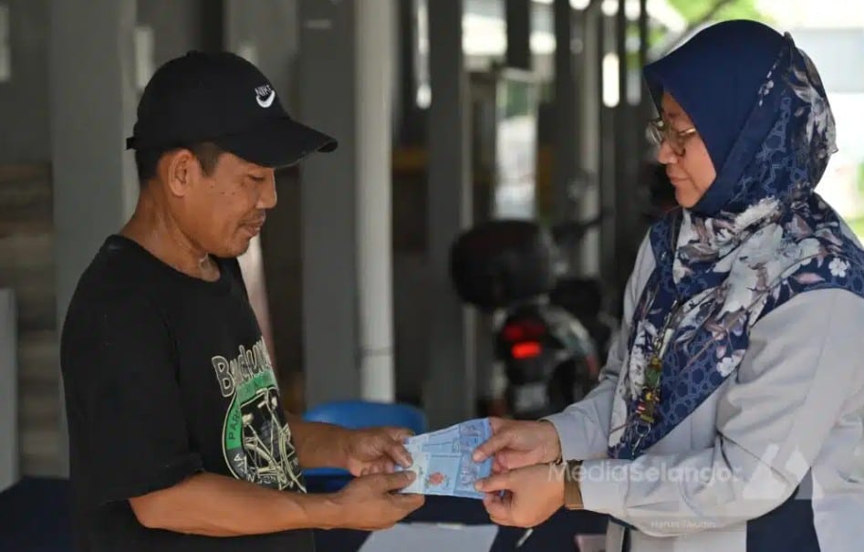 安邦镇巴刹灭鼠行动改善环境  小贩纷纷称赞望可延续