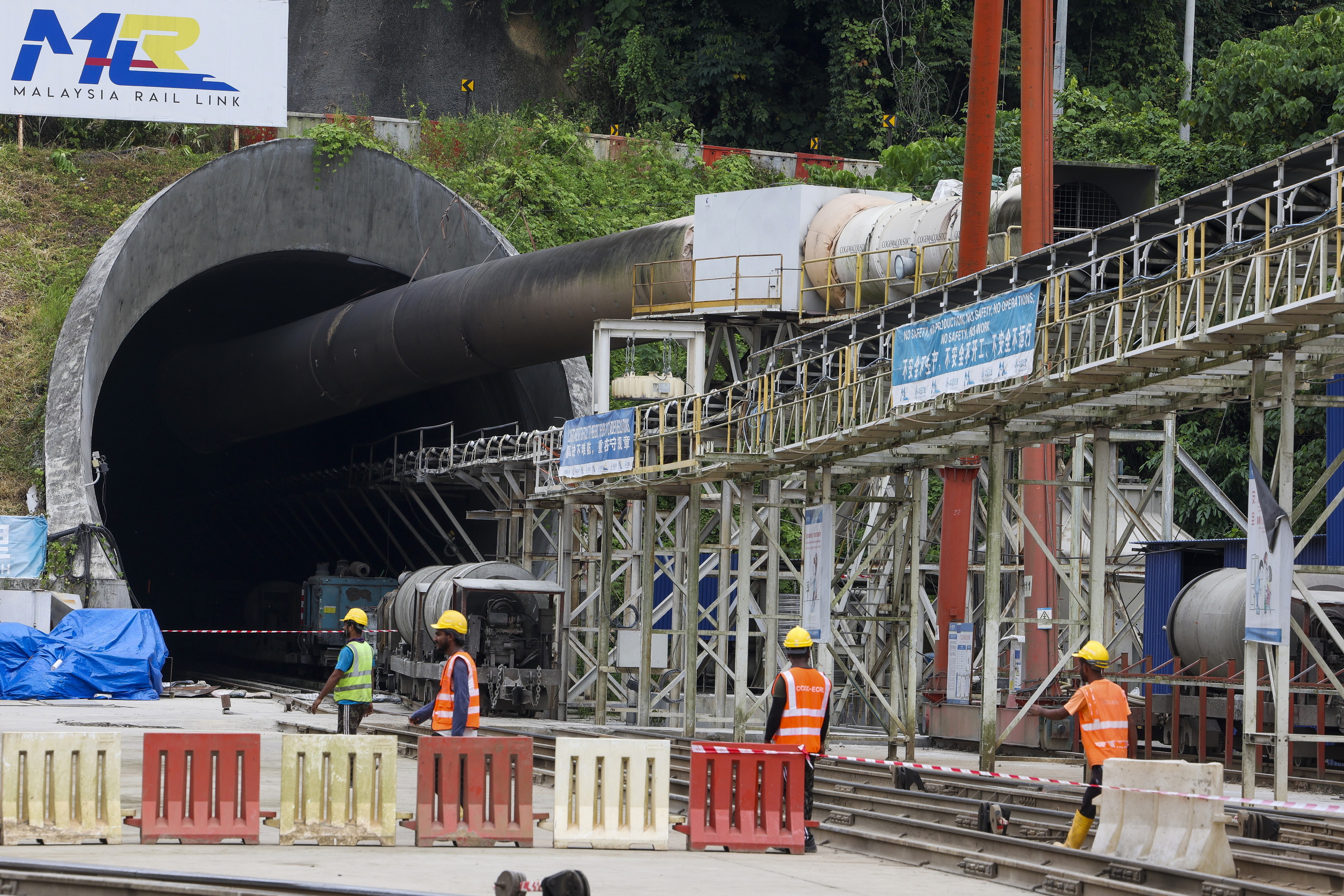 ECRL mega rail project marks another milestone with breakthrough of Genting Tunnel