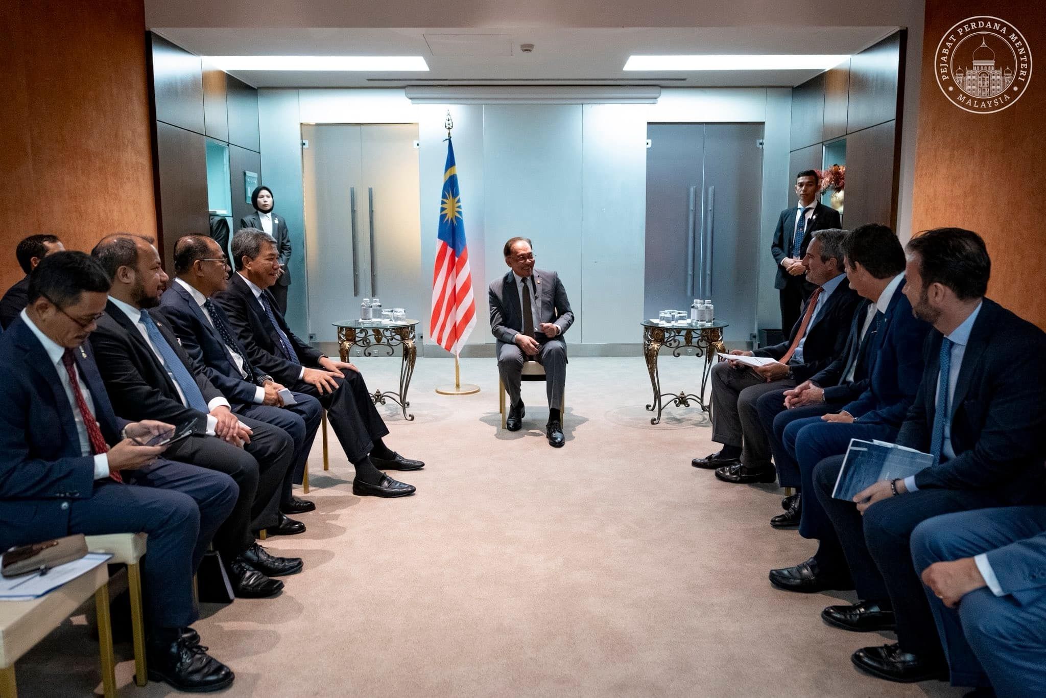 我国驻法国大使：安华首访法国深化双边关系