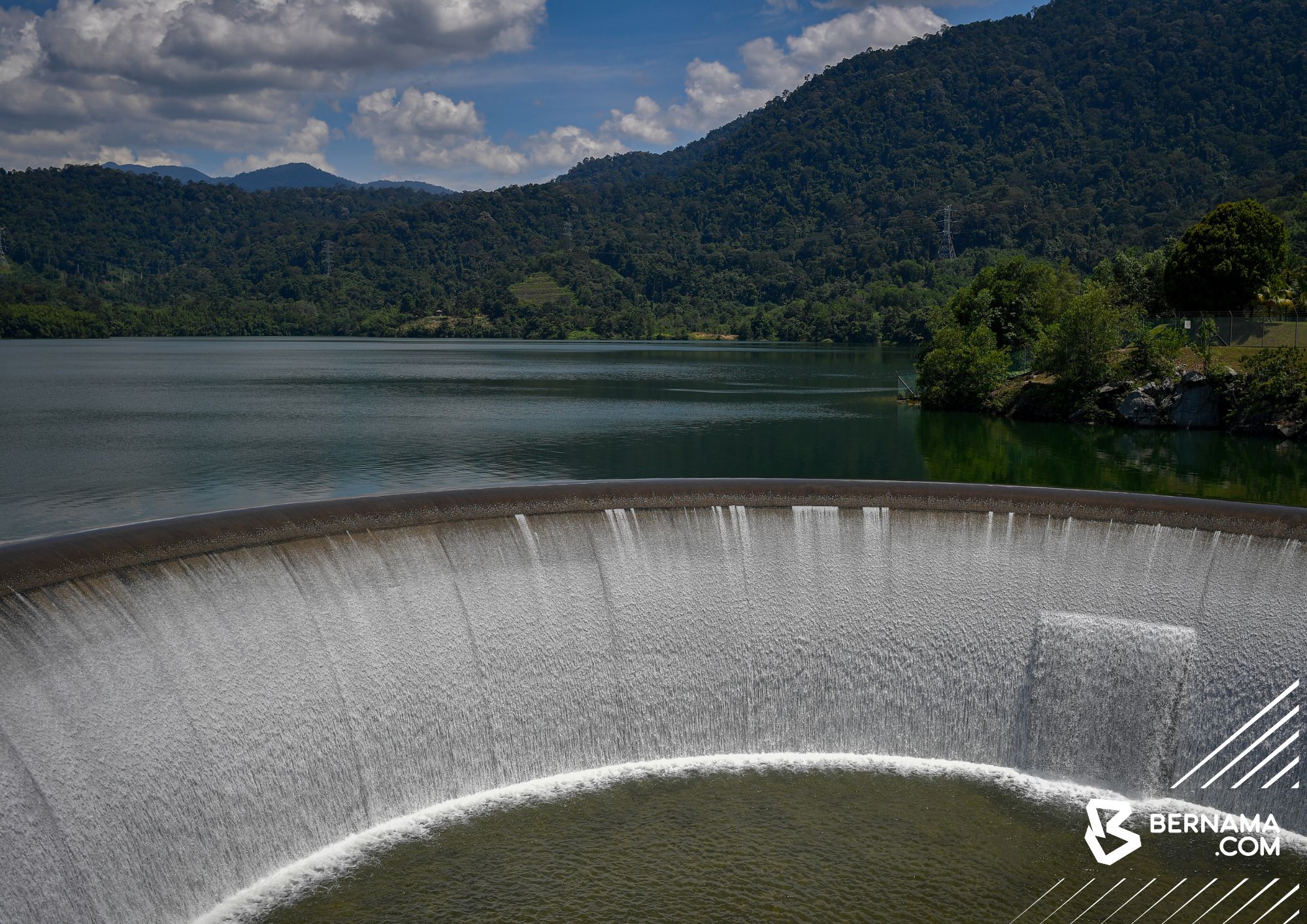 Kapasiti tujuh empangan utama cecah 90 peratus, cukup tampung jika kemarau