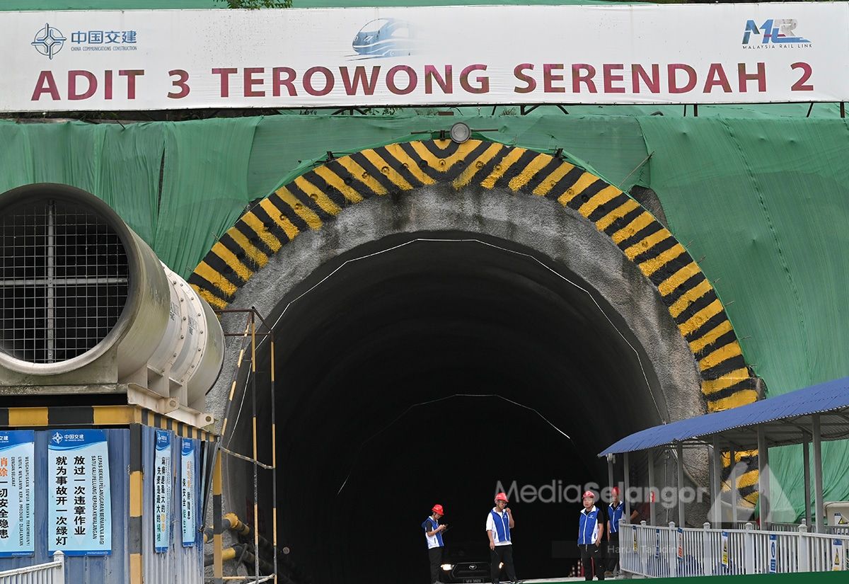 东铁双文丹隧道提前完工 整体施工进度达83.38%