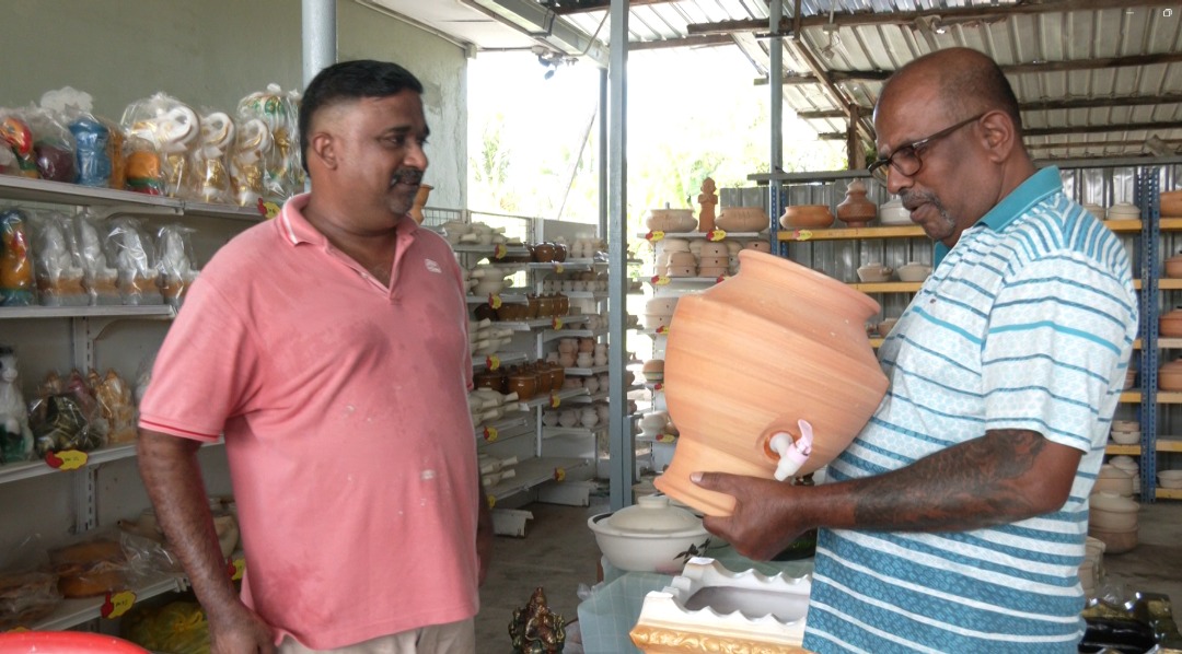 மறைந்து வரும் மண்பாண்டத் தொழிலுக்கு உயிர் கொடுக்கும் ராமதாஸ்