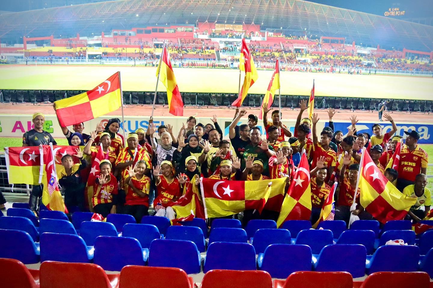Orang Asal Bukit Manchung rasai pengalaman di stadium, dekati pemain SFC