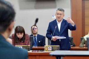 政府拟检讨加强外资本地化要求  刘镇东：助中小企摆脱辅助角色