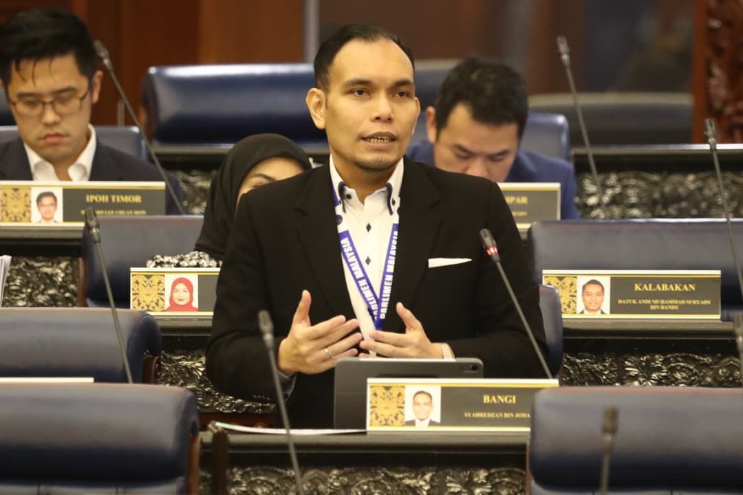 国会闹剧牵扯刘强燕非穆身份 谢瑞詹轰伊党挑宗教情绪