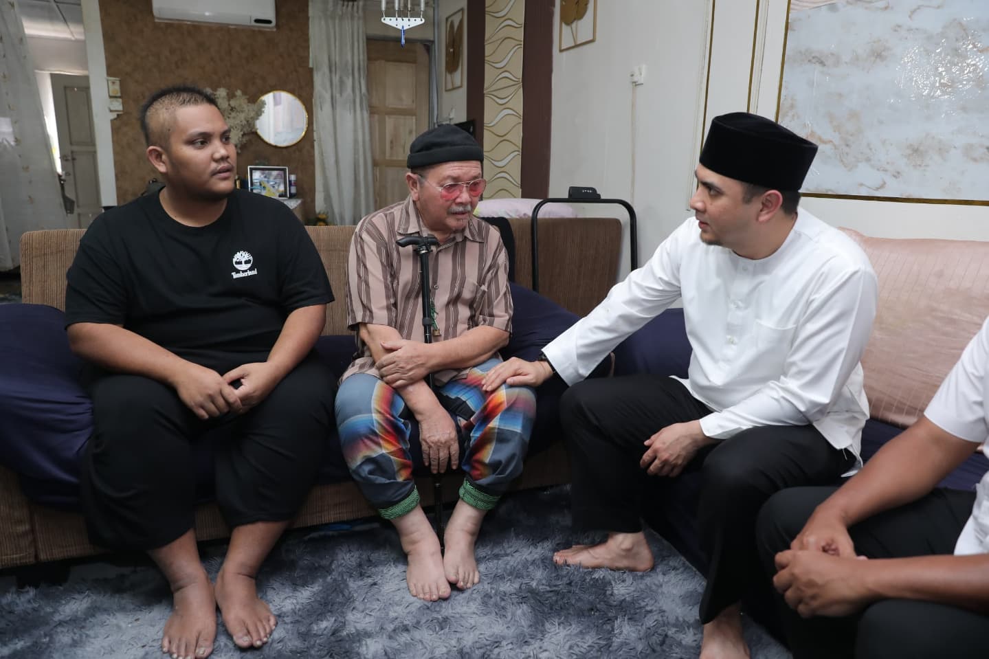 PM santuni pesakit kanser, pesara tentera dalam Ziarah MADANI