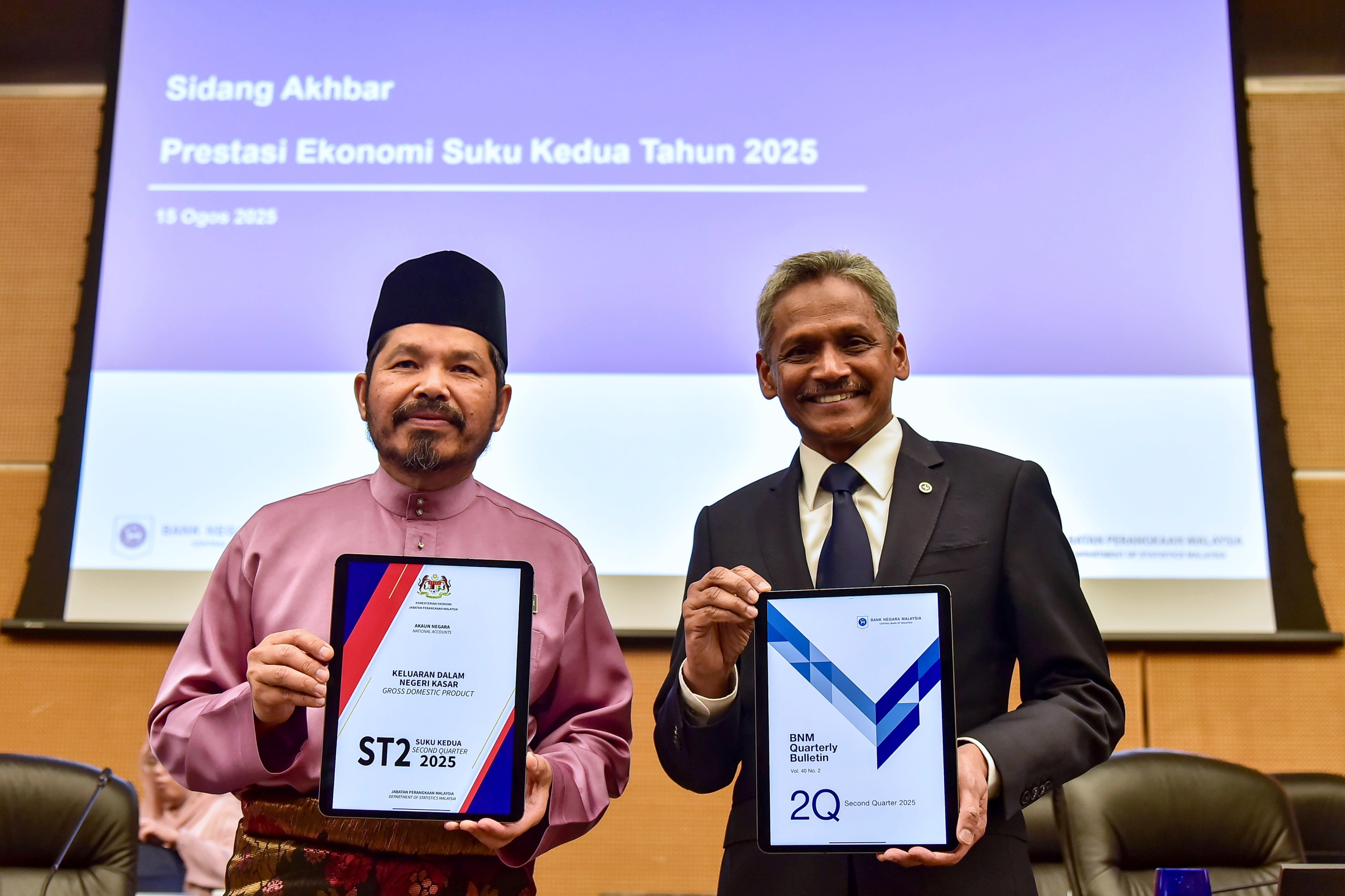 Malaysia's current account balance to remain in surplus this year 