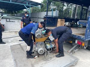 ஜெராமில் உள்ள சட்டவிரோத கோழிப் பண்ணையில் அதிரடிச் சோதனை- 10 பேர் கைது  