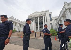 Lima remaja perempuan dituduh guna perkataan mencela terhadap Zara Qairina