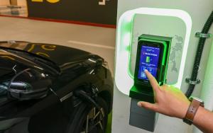 EV充电站：国能携手CIMB、Visa、JuiceUP推非接触支付