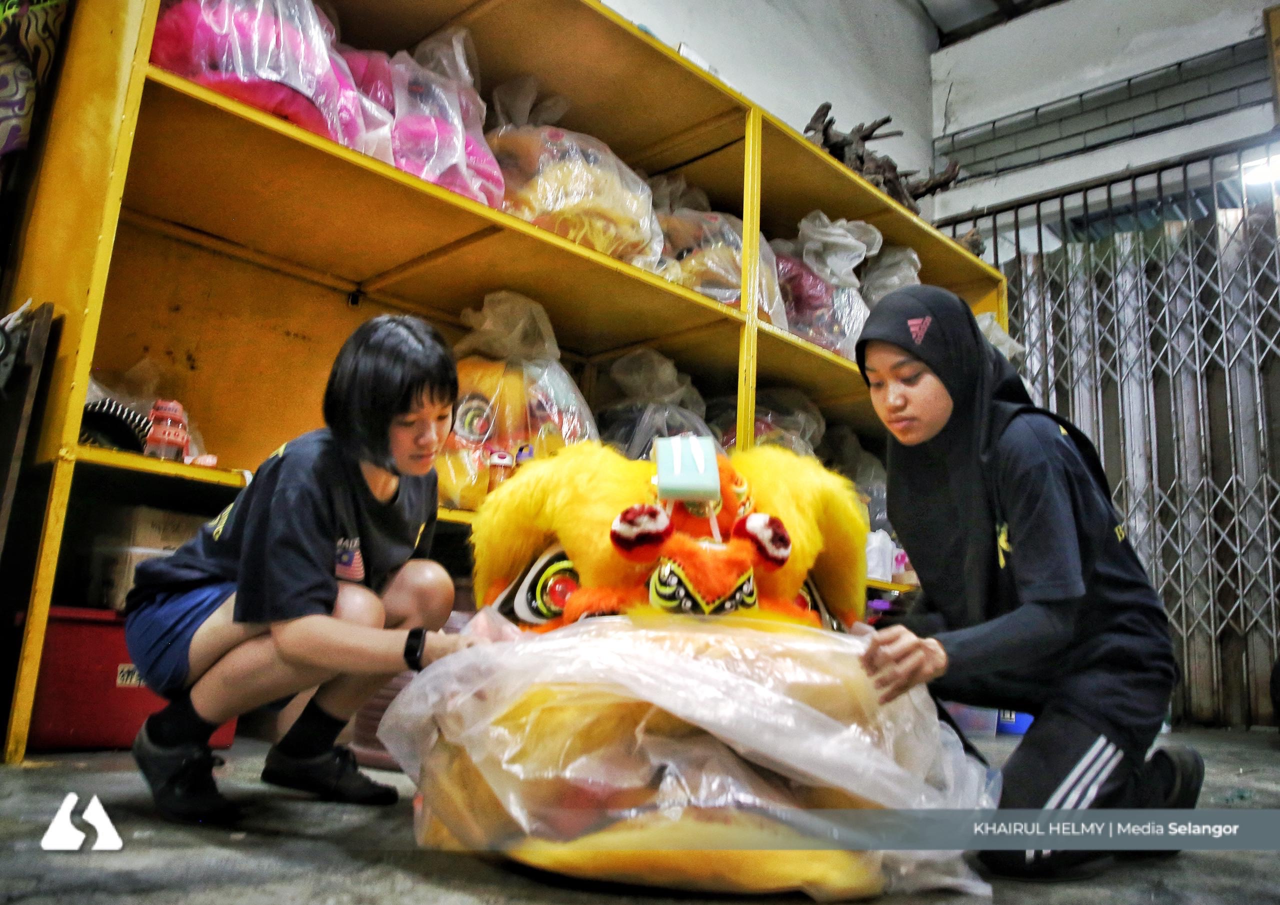 Tarian singa 'lenyapkan' garis pemisah persahabatan rentas kaum 