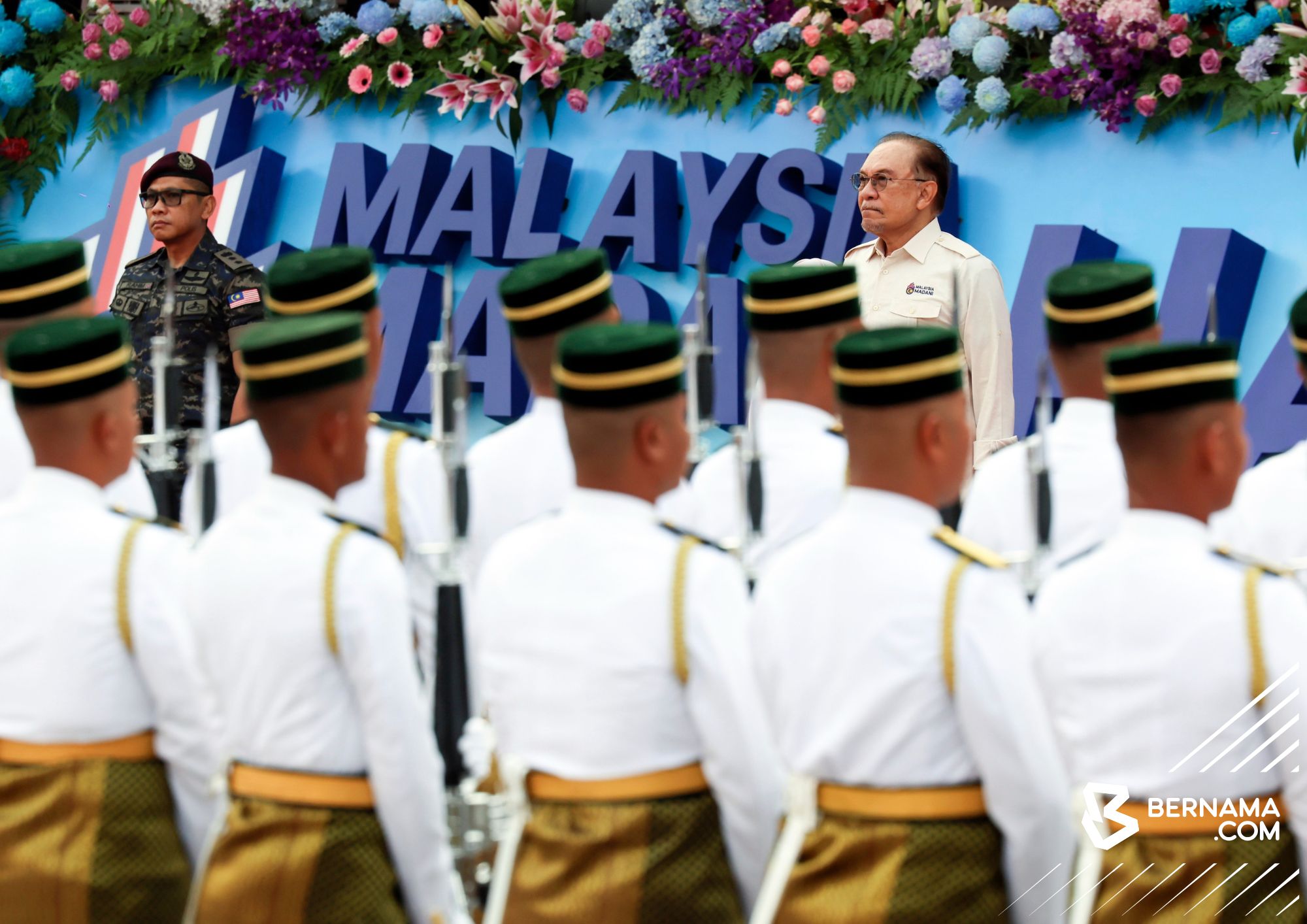 Warna-warni perarakan Hari Kebangsaan semarak jiwa patriotik