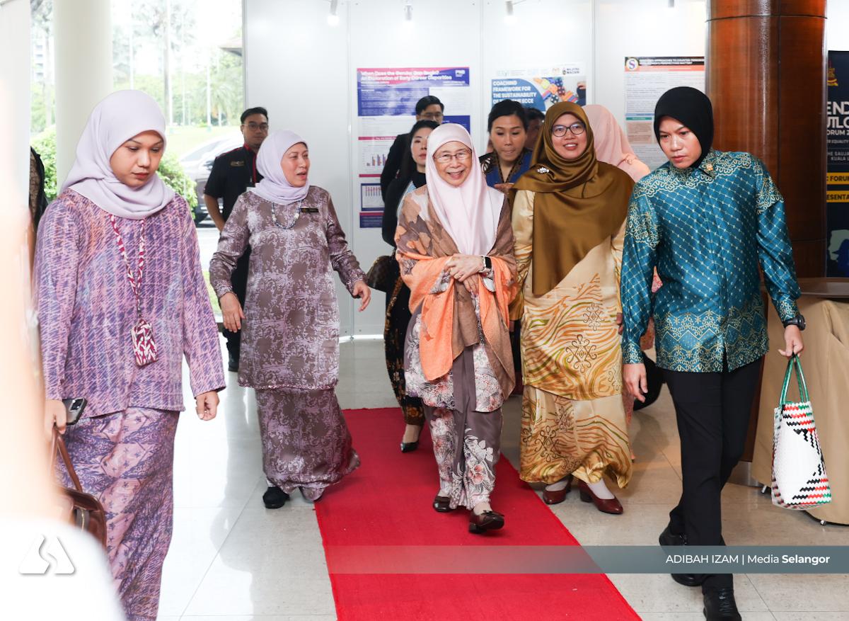 State aims 75 pct women labour participation rate by 2030