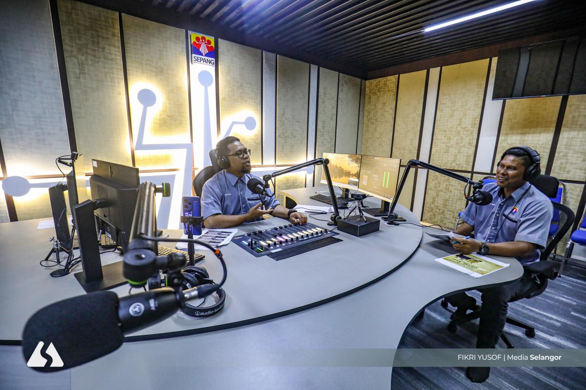 Minat jadi realiti: Dua penyampai Radio MPSepang realisasi impian 