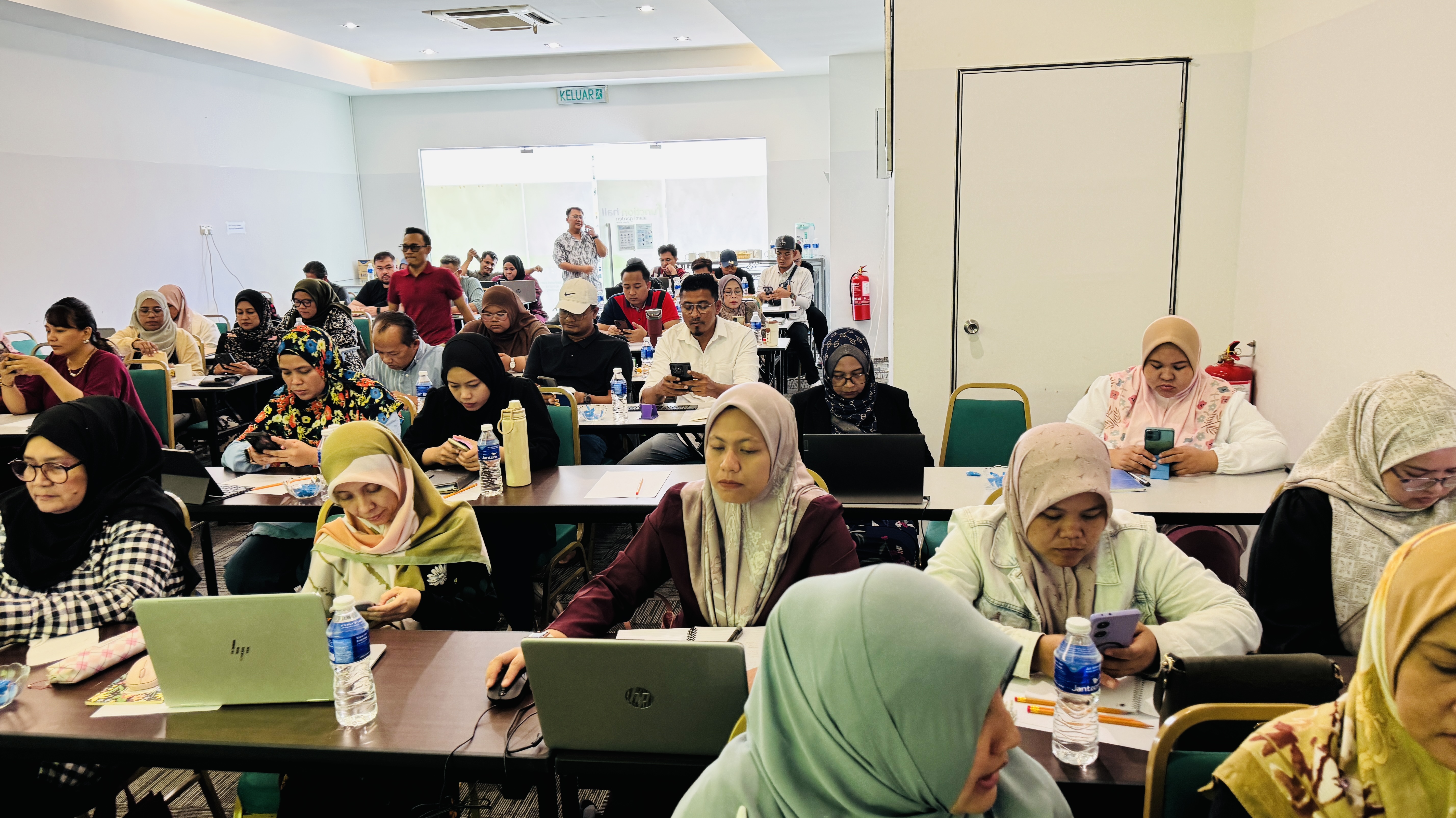 Hijrah Selangor latih 100 usahawan kuasai AI tingkatkan jualan dalam talian