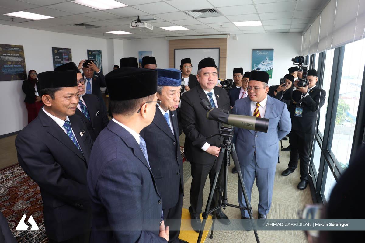 Sultan Selangor berkenan rasmi Menara Dius Api di Pelabuhan Klang