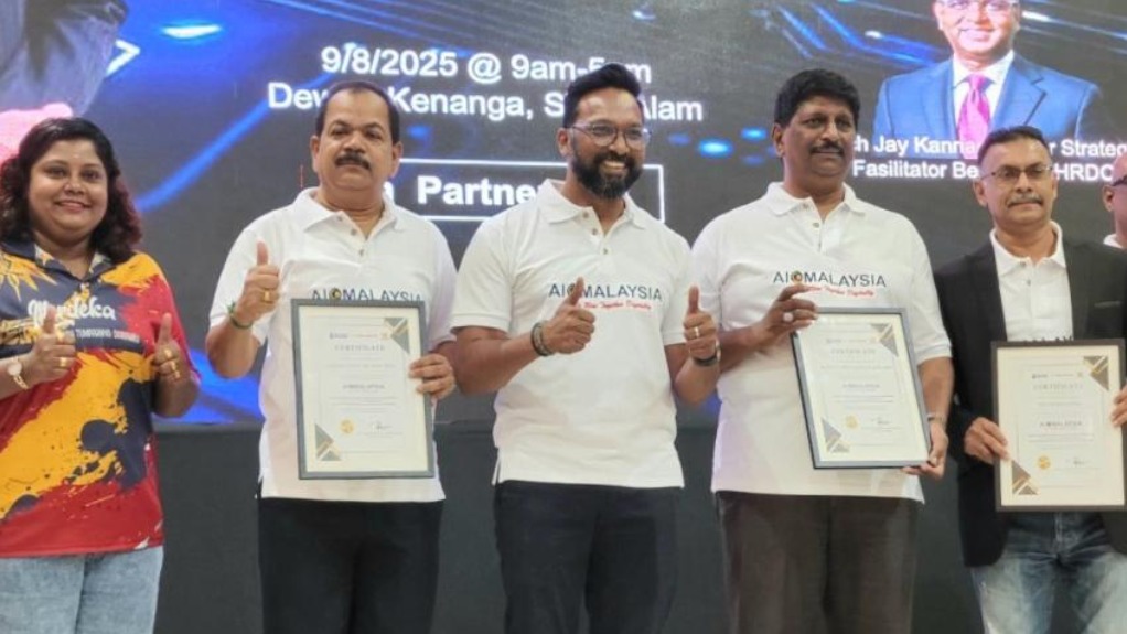 கோத்தா கெமுனிங் தொகுதியில் செயற்கை நுண்ணறிவு கருத்தரங்கு-  300 பேர் பங்கேற்பு