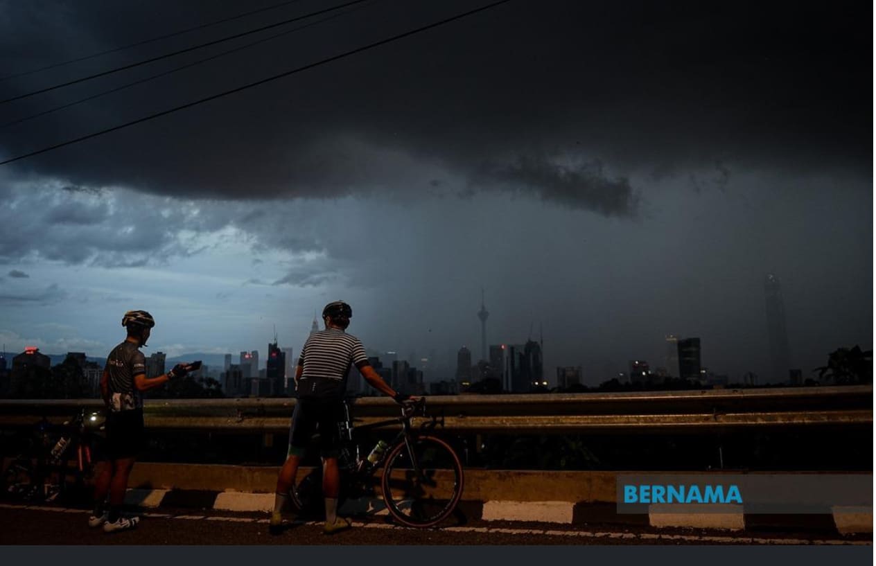 Amaran ribut petir di KL, lima daerah di Selangor hingga 6 petang