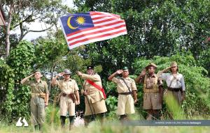 Demi semangat merdeka, kumpulan pemuda 'berperang' dengan kenangan dan warisan