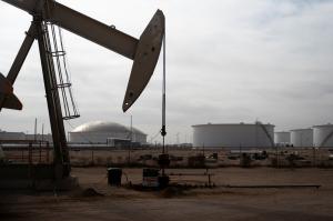 Oil slips as market weighs end of US summer driving, India supply dilemma