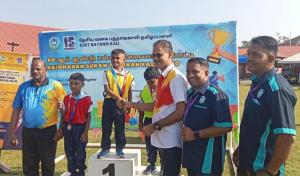 பத்தாங் காலி தமிழ்ப்பள்ளியில் போட்டி விளையாட்டு - பாப்பாராய்டு சிறப்பு  வருகை