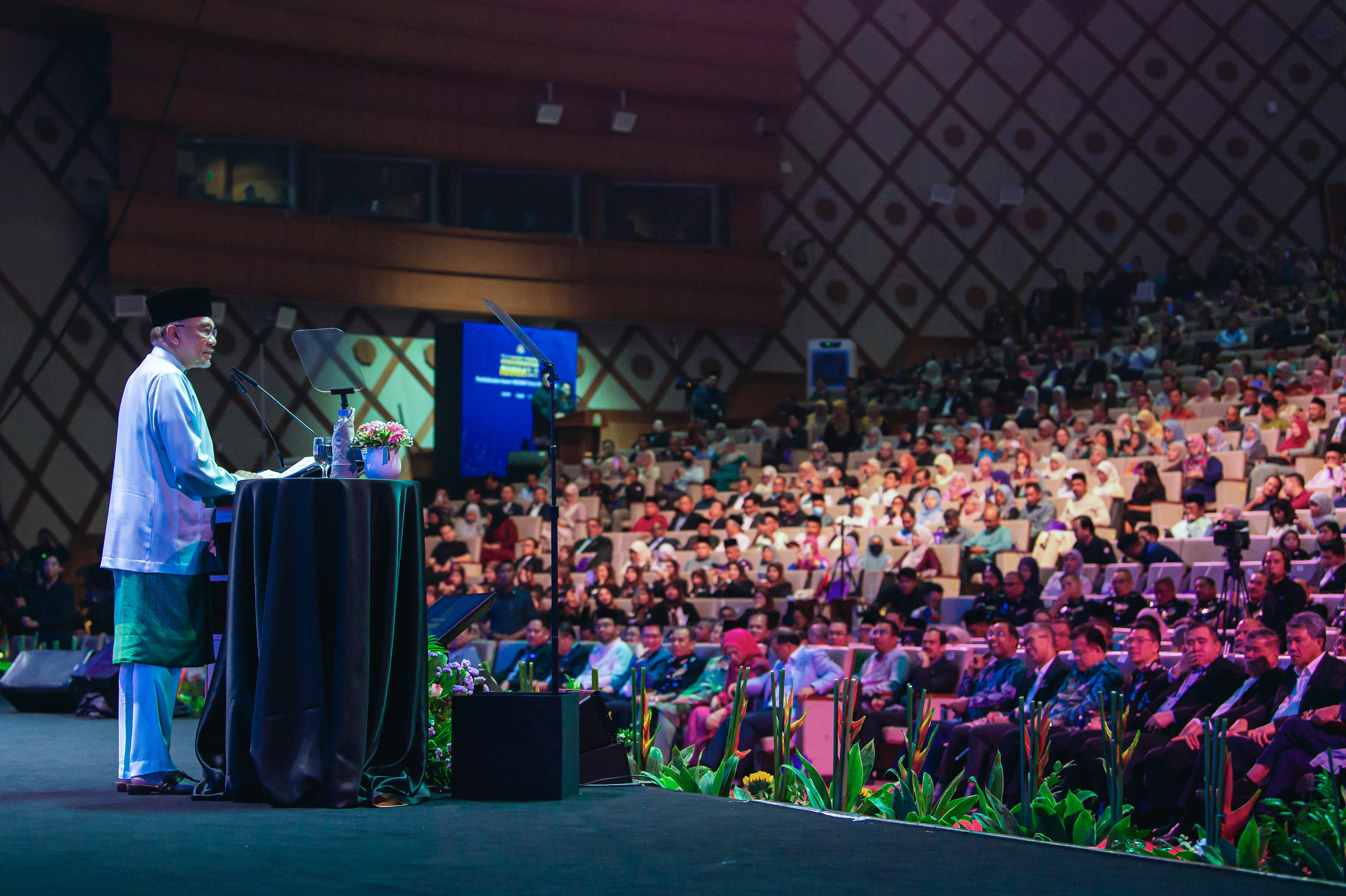 Anwar urges stern action against threats to nation's stability, including bullying