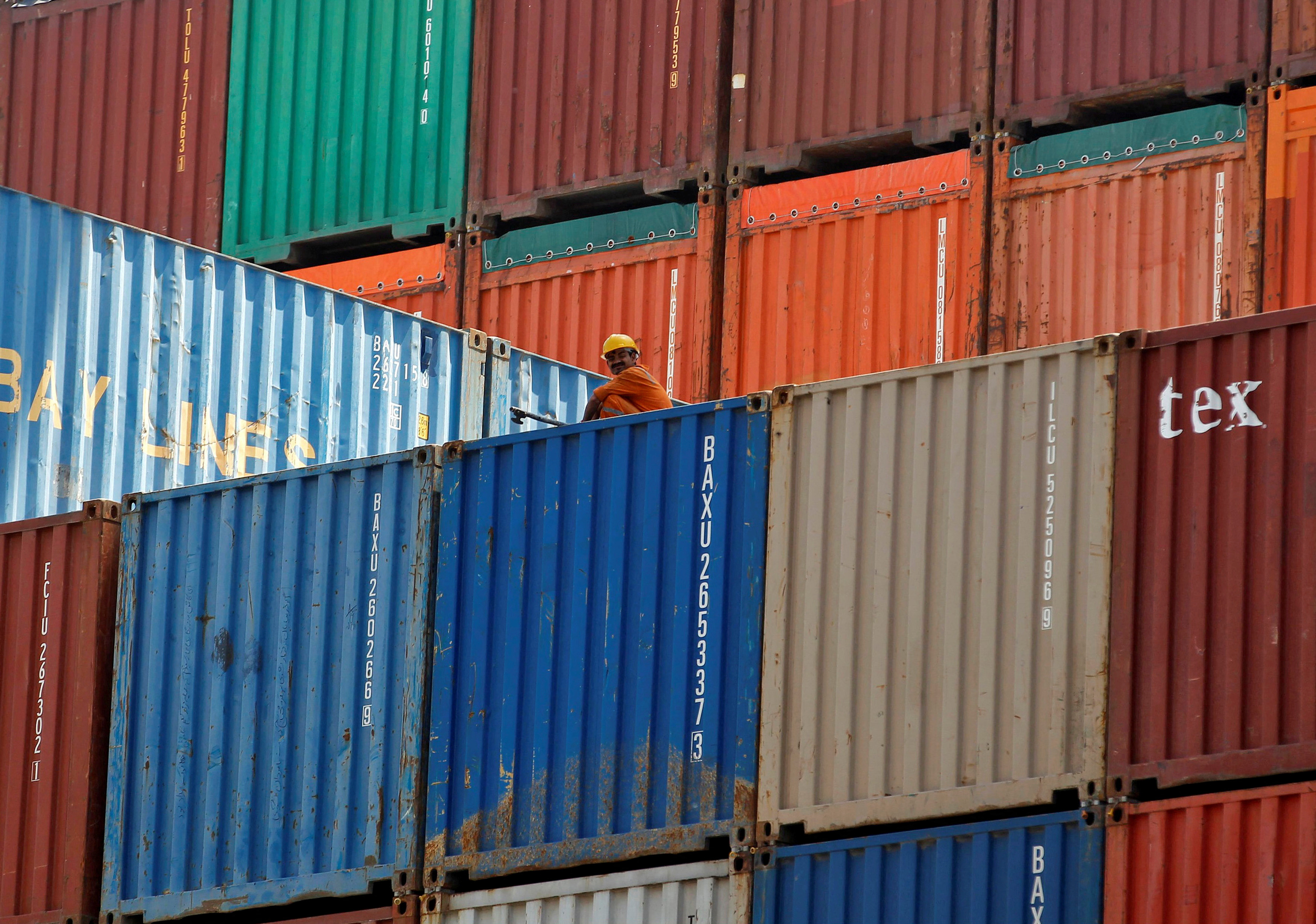 Trump order imposes additional 25 pct tariff on goods from India