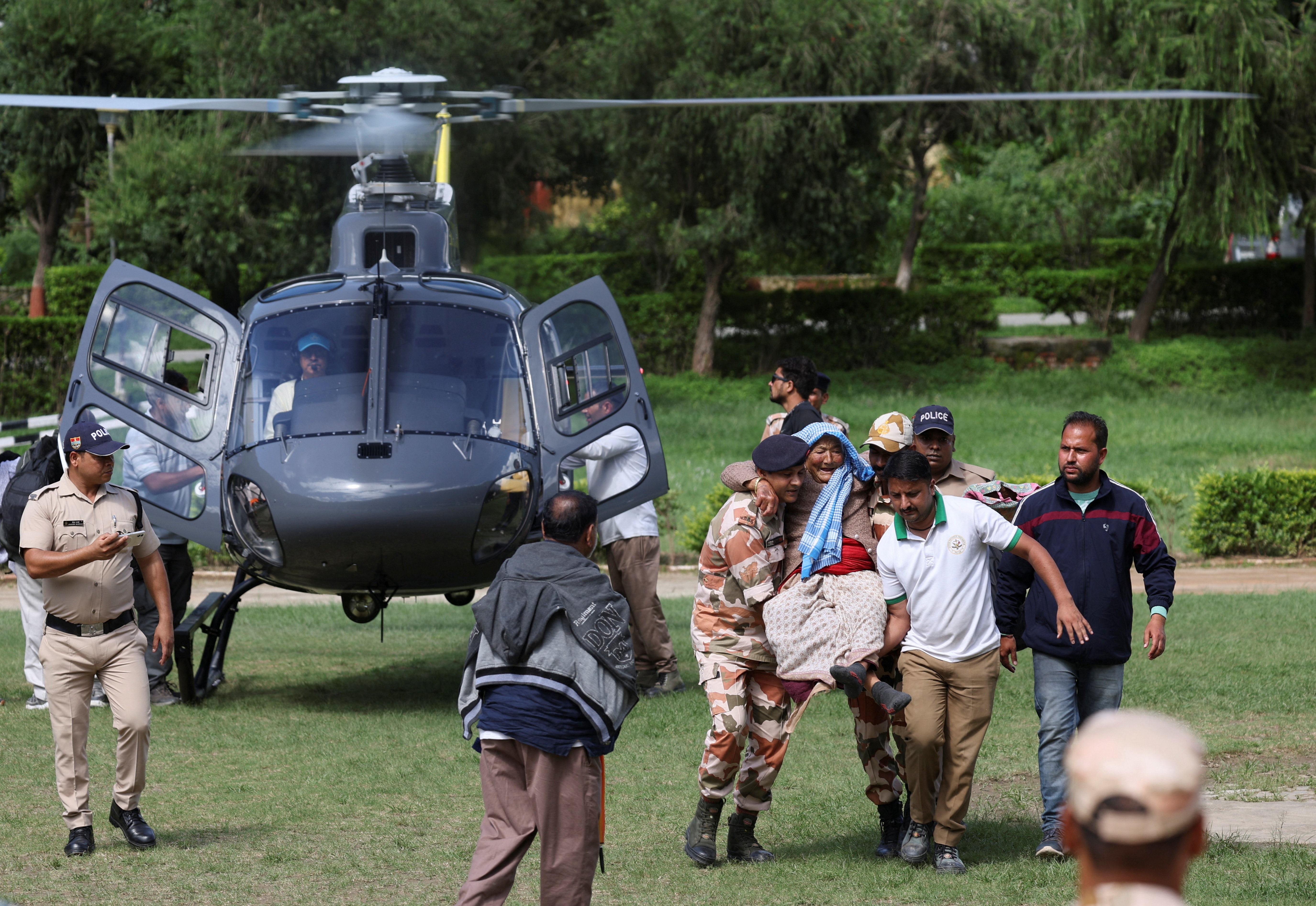 Helicopters rescue people stranded by floods on key India pilgrim route