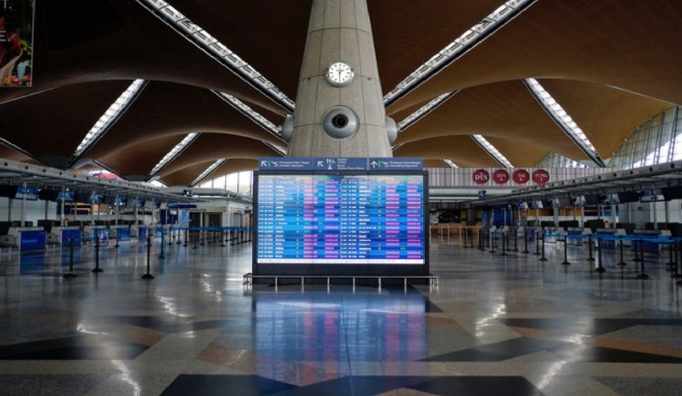 Tiada rekod masuk, dua lelaki warga asing ditahan di KLIA